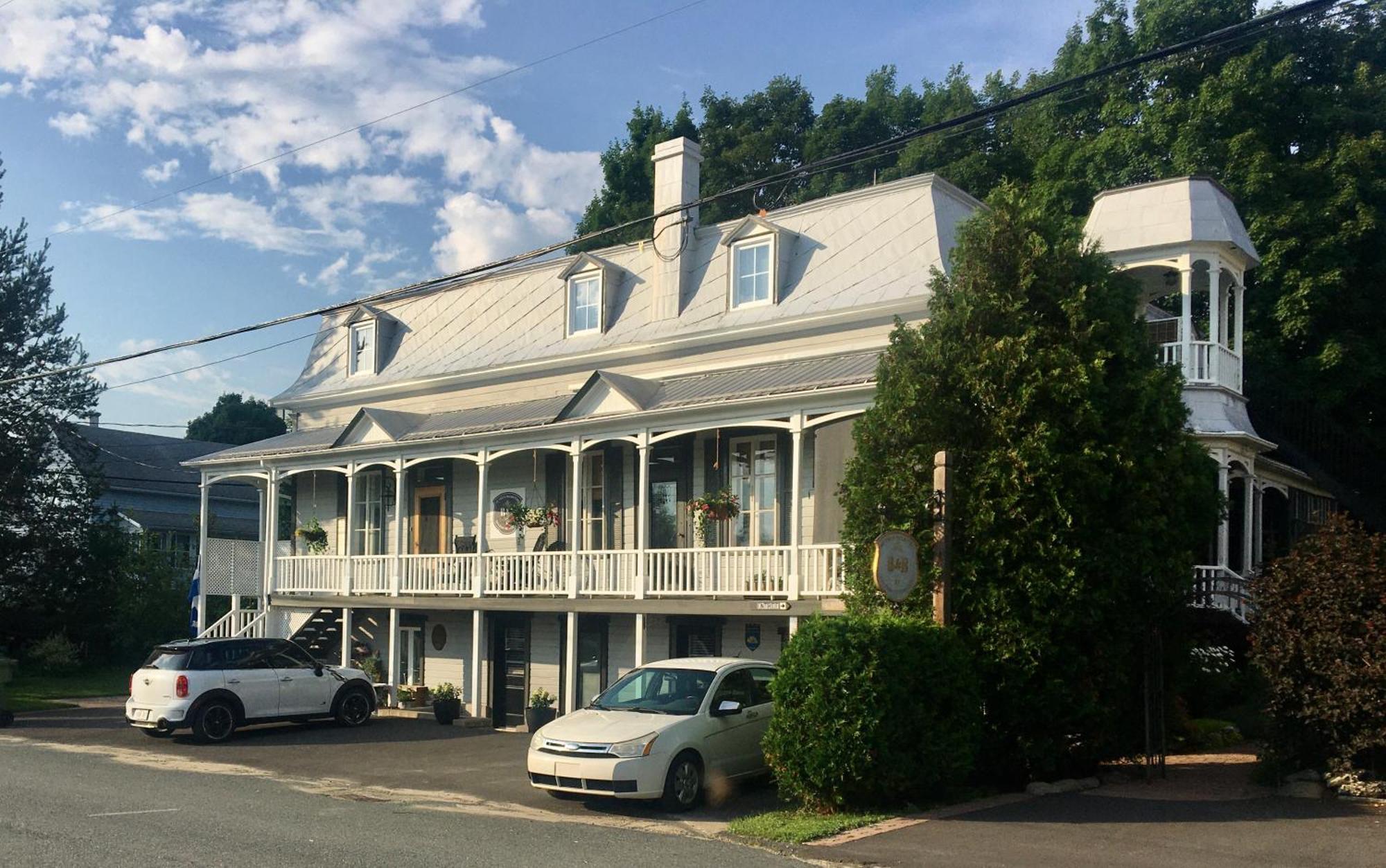 Au Vieux Presbytere De Saint-Leon Екстериор снимка