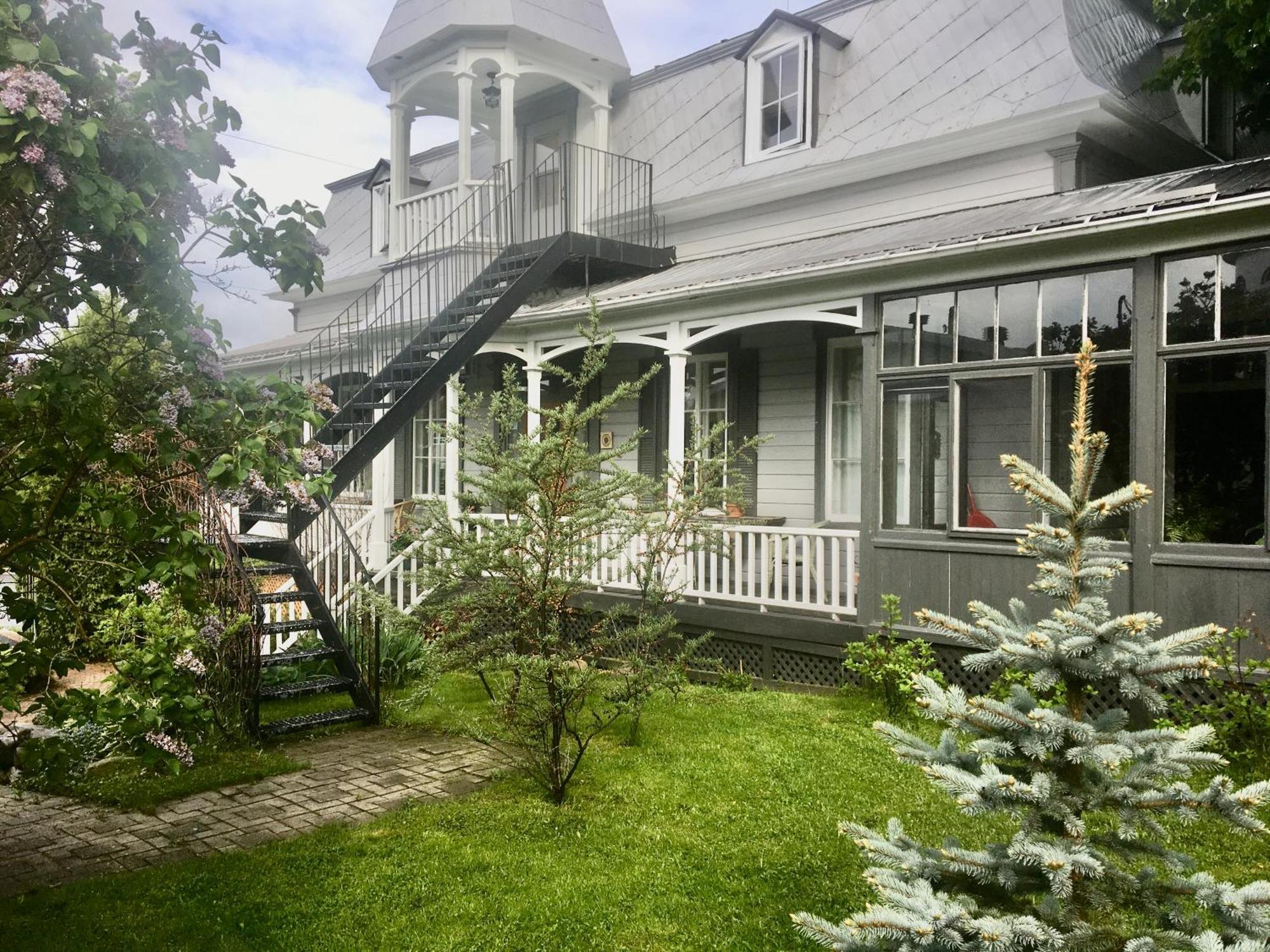 Au Vieux Presbytere De Saint-Leon Екстериор снимка